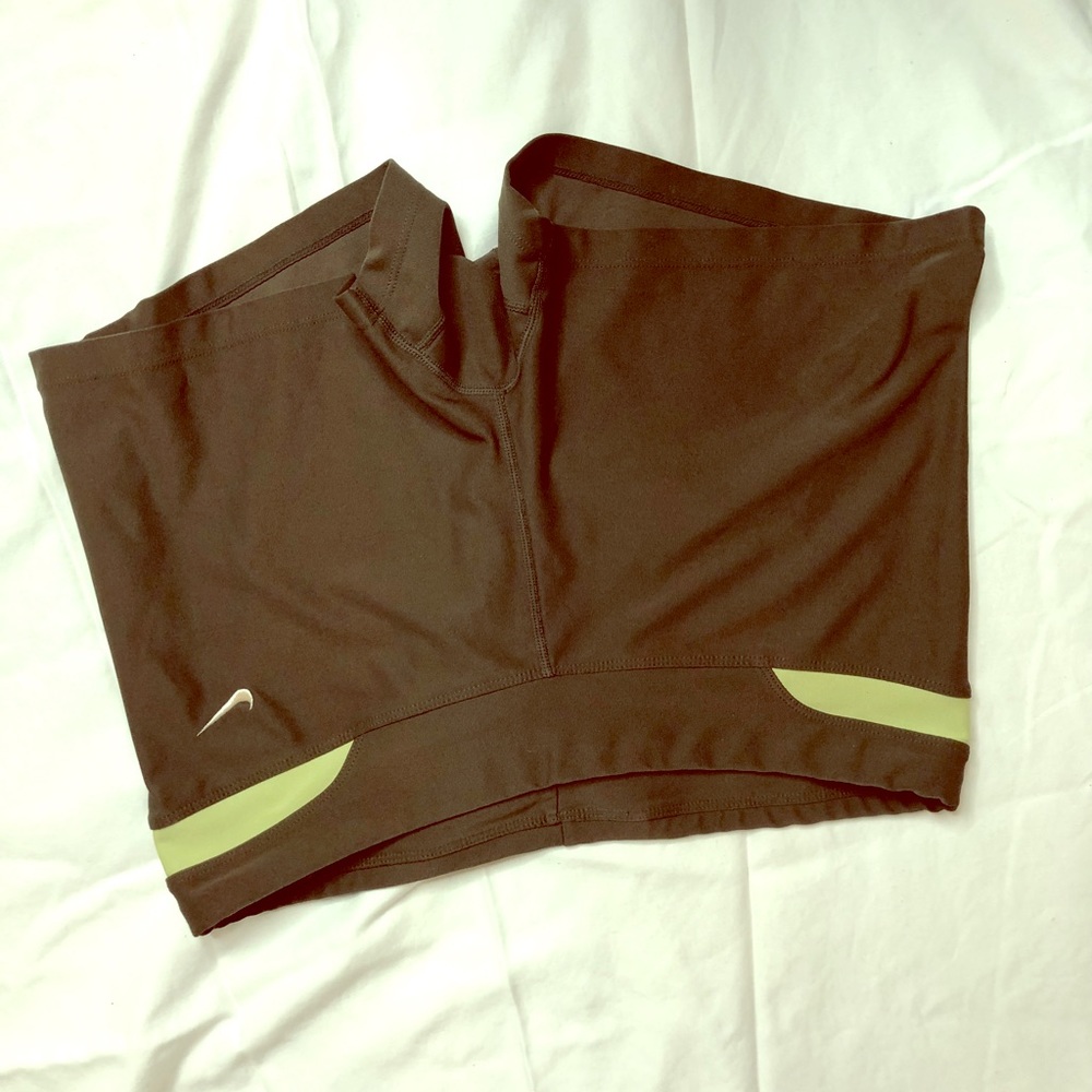 Nike FitDRY WMNS Training Shorts Sz Medium